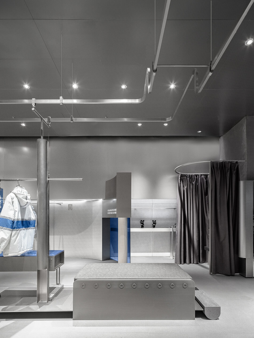 Shine Fashion Store – LEAD – Laboratory for Explorative Architecture &  Design