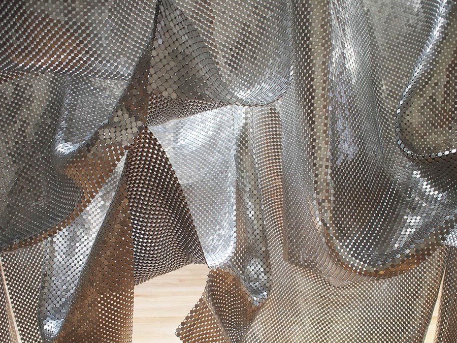 Frameweb | Translucent materials and fractal shapes sculpt unseen ...