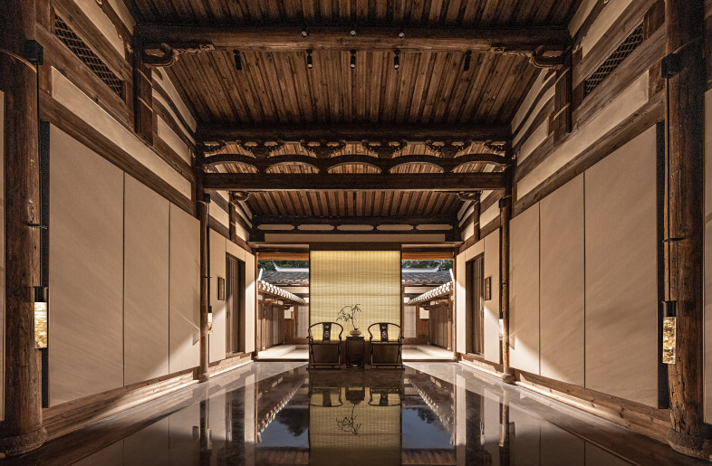Atrium area - Shi Xiang Wan He