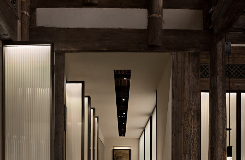 Corridor - Shi Xiang Wan He