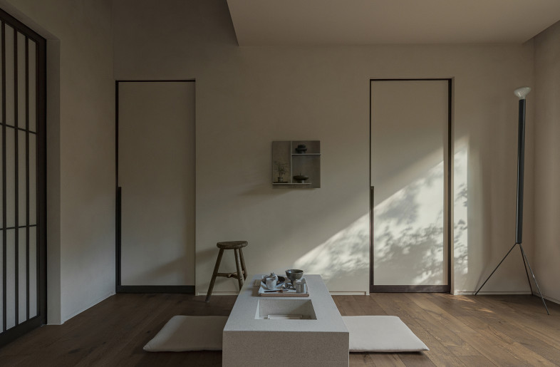 LIVING ROOM - Yongjoon Choi
