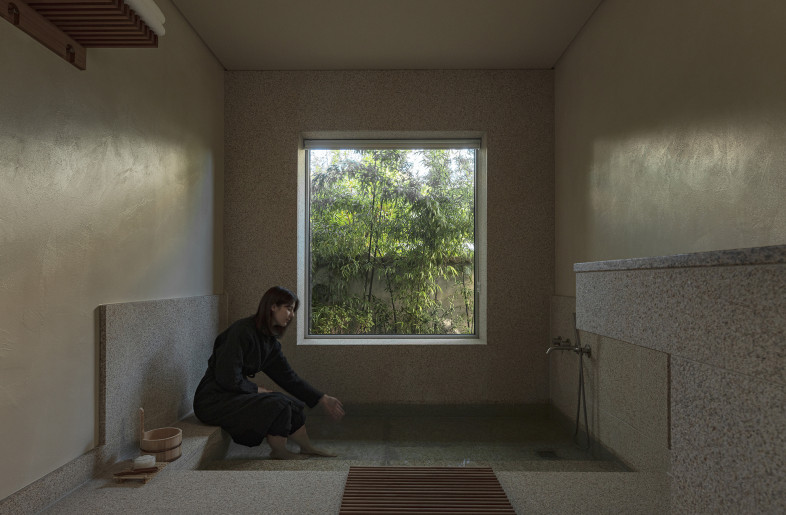 BATHROOM - Yongjoon Choi