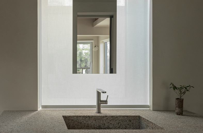 BATHROOM - Yongjoon Choi