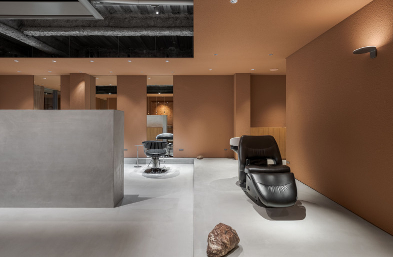 shampoo area - Yoshiro Masuda