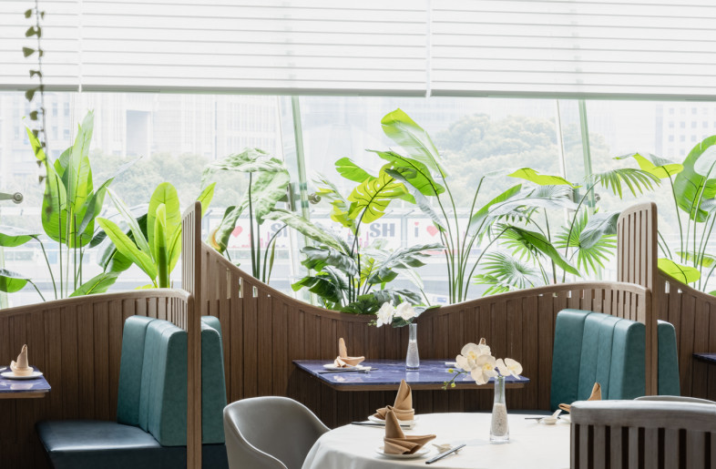 seating booths enjoying ample daylighting - Wen Studio