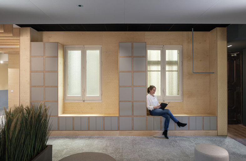 lockers in the dunes - Adrià Goula