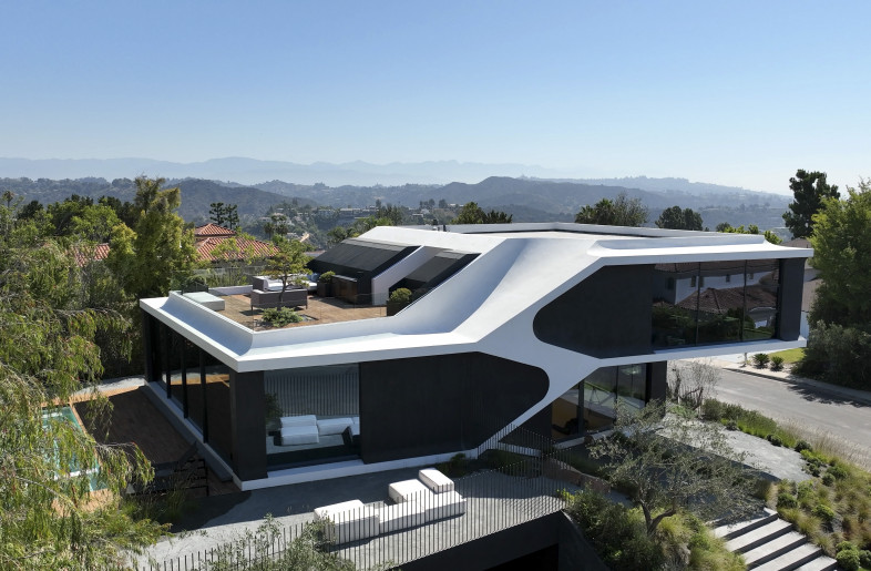 EXTERIOR VIEW - Yuheng Huang