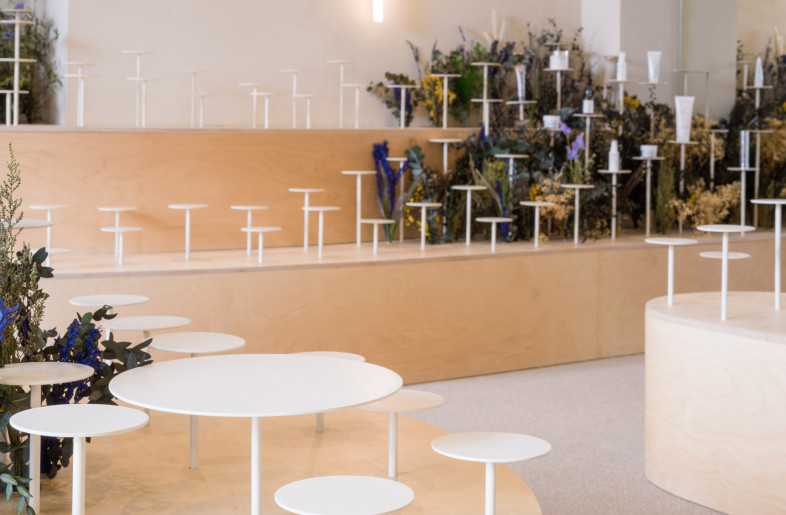 Beauty bar. Space where customer can find products highlighted. - Daniel Rueda