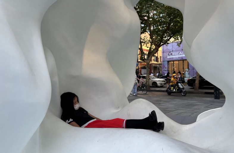 A "chair" to rest - EID Arch