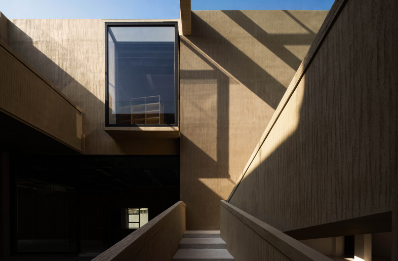 Inner side elevation in atrium area - YinXiang Photography
