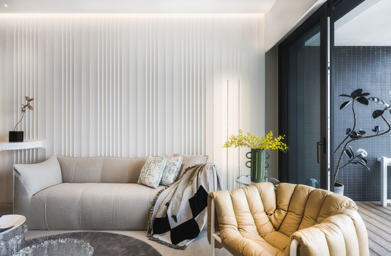The Living area and the balcony - Ken Wong Photography