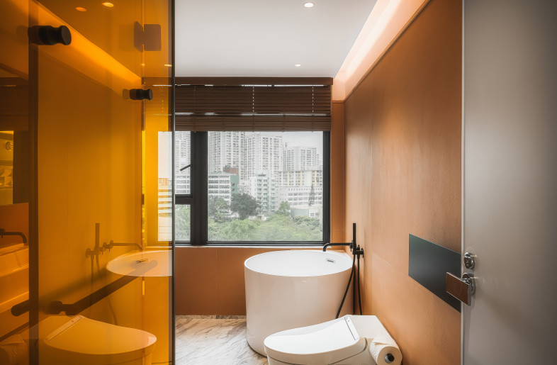 Master Bathroom - Ken Wong Photography