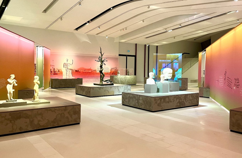 Grid of 'concrete' blocks with showcases - NorthernLight