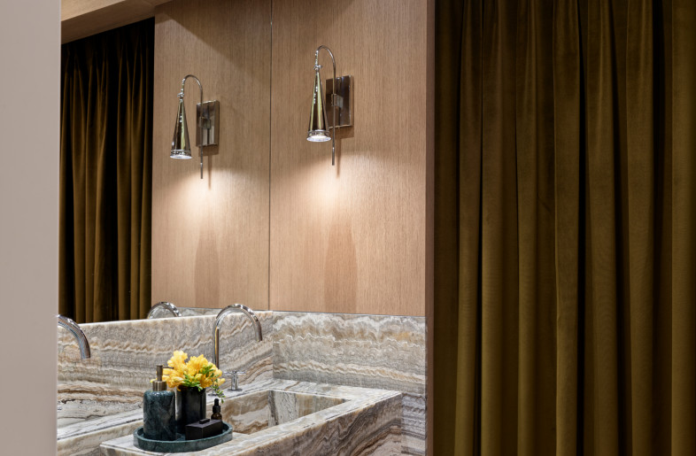 The master bathroom. - Ibrahim Ozbunar
