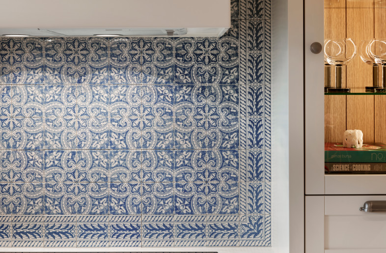 The bespoke handmade ceramic tiles of the kitchen. - Ibrahim Ozbunar