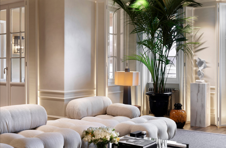 The sitting area of the living room. - Ibrahim Ozbunar