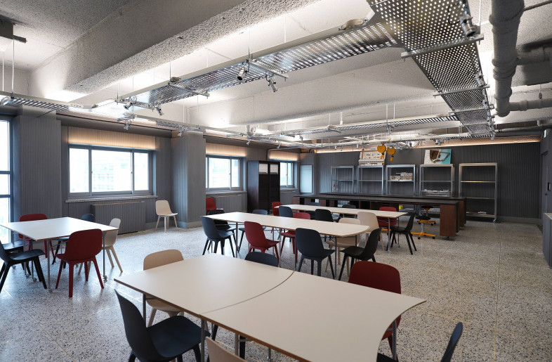 Different configuration of the tables per specific needs - ChangyeobLee