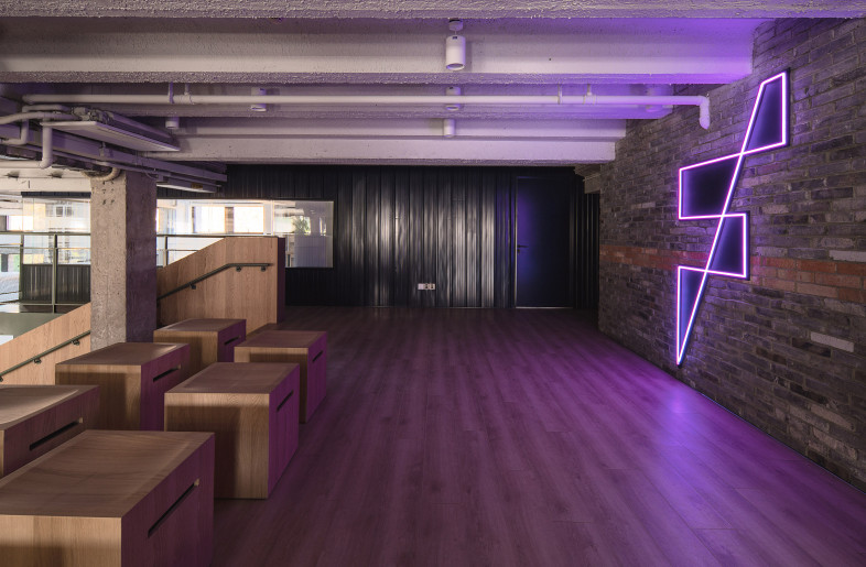 Staircase podium - MOWA