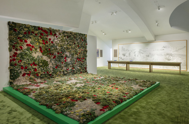 materials. Argentinian artist Alexandra Kehayogl custom-developed a walkable textile ‘meadow’ for the space. - Ludger Paffrath