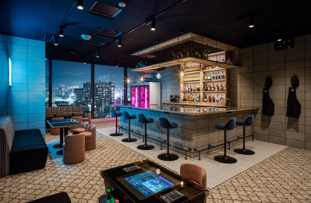 sky bar - night - Tomooki Kengaku Photography