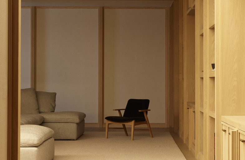 Family room, chair by Piztola - Fernando Marroquín