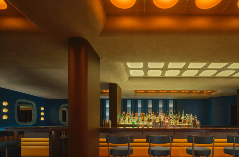Bar - Mr.Adisorn Ruangsiridecha