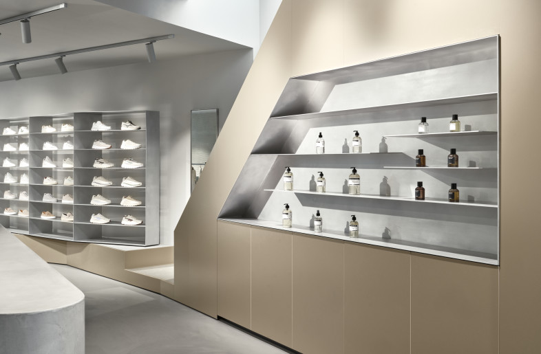 cosmetics and footwear displays - Maarten Willemstein