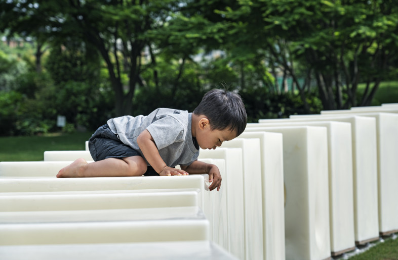 We intended that children's contact with the works would stimulate and nurture their spirit of inquiry. - Kenta Hasegawa