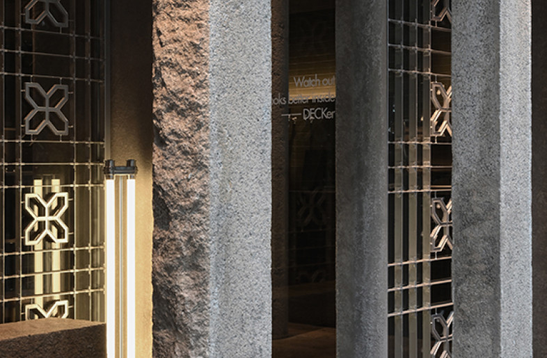 The facade entrance - Xiaodong Xu