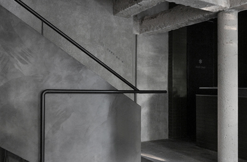Gritty concrete beams and columns are indifferently bare, which serve as both structure and "installation". They collide and merge in the interwovenness, showcasing the primitive power and connection of the architectural construction. - Xiaodong Xu