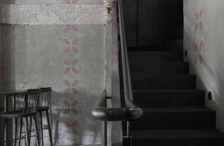 Looking down, intricate four-corner parquets sink in the floor covered with antique hexagonal red bricks. Parquets spread, etched into the sandstone-textured walls, extending from two-dimensional to three-dimensional, and in dynamism leaves a visual illusion. - Xiaodong Xu