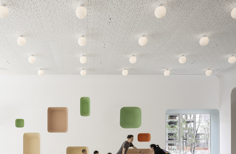 Public Space - SHI XIANG WAN HE