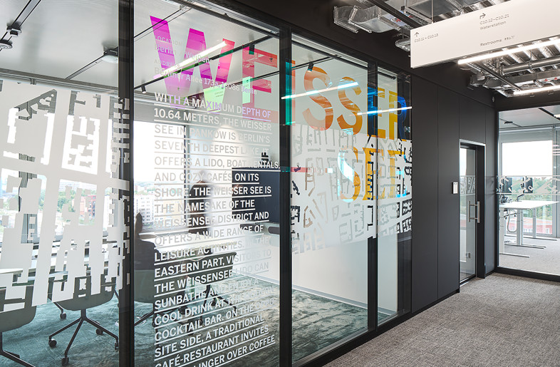The graphic concept co-developed by the users reflects the progressive character of the surface. - Philip Kottlorz