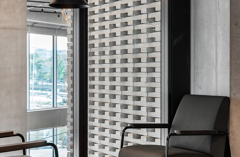 Exchange with a view: Diverse communication zones can be found on every floor. - Philip Kottlorz