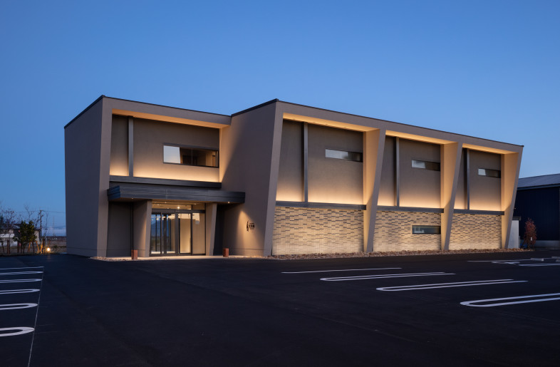 Façade - Takumi Ota