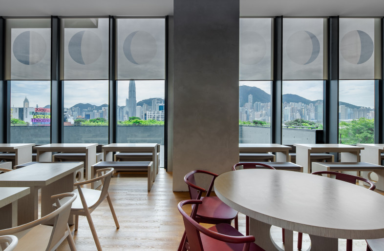 Moon circle visual printed on roller blind - Nirut Benjabanpot