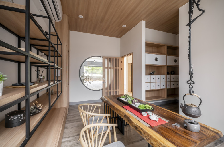 The tearoom features a combined aesthetics of the modern and the traditional. - More-studio