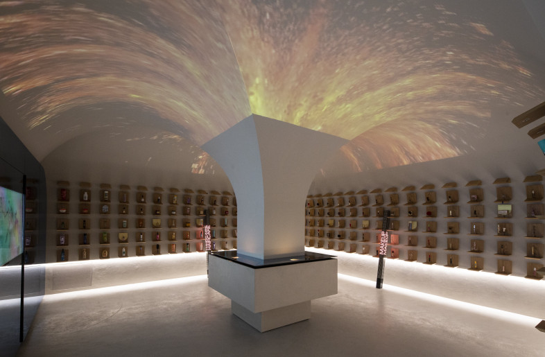 Hidden screens and projectors spring to life in the "takeover" mode of Les Marques - Florence Joubert