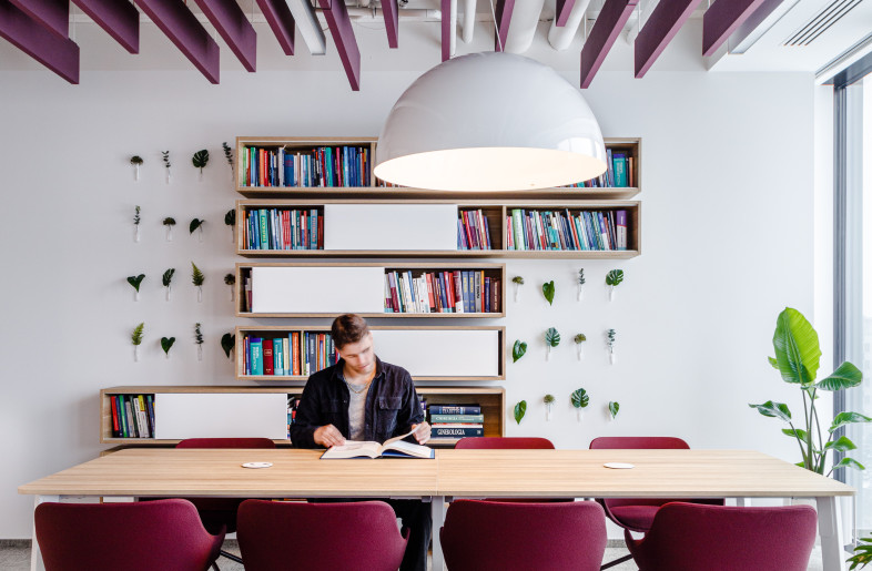 Thoughtful design elements, the choice of colors and greenery promote comfort and functionality. - Adam Grzesik