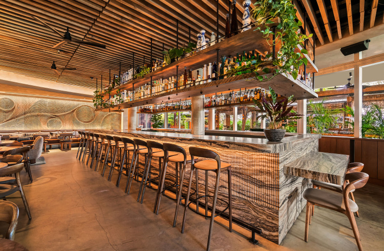 Indoor dining 3 floor - Alex T