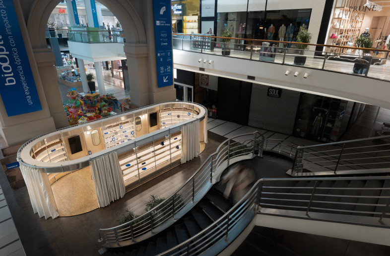 View of the Pop Up - Context view located in Punta Carretas Mall - Juan Andres Nin