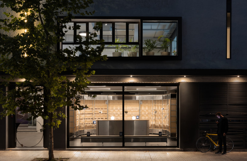 Exterior view of the Pop Up - Located in Altavista's Offices (Cravotto Building, Montevideo, Uruguay) - Juan Andres Nin