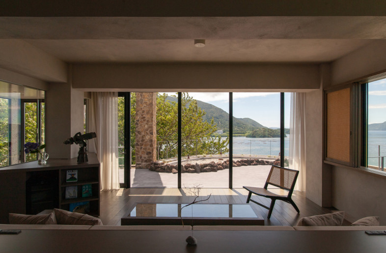 Calm living spaces for longer stays. - Taro SHIMOKAWA