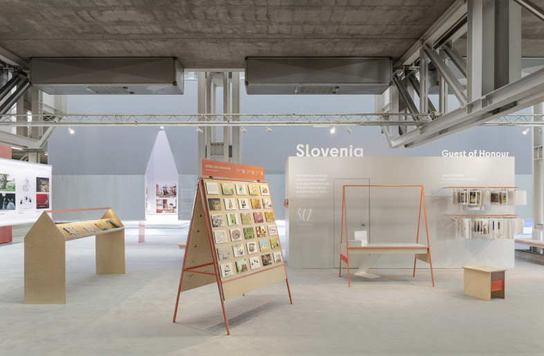 Exhibition elements, already in use to promote Slovenian illustration domestically and internationally, were repurposed and strategically dispersed throughout the exhibition space. - Ana Skobe