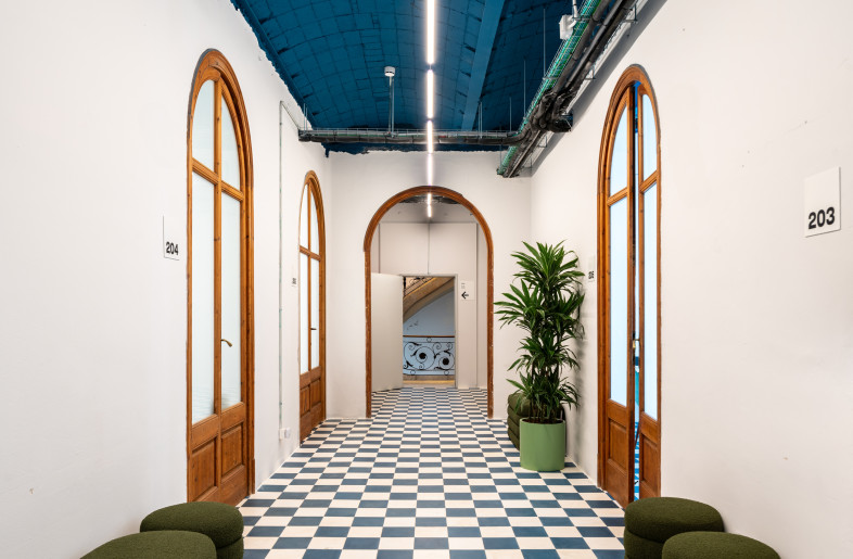 The incorporation of greenery throughout the interior enhances the sense of freshness and vitality. - Miguel Fernández-Galiano