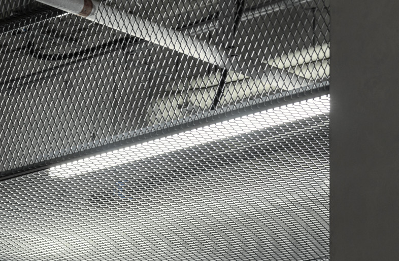Ceiling metal mesh - Meatmountain