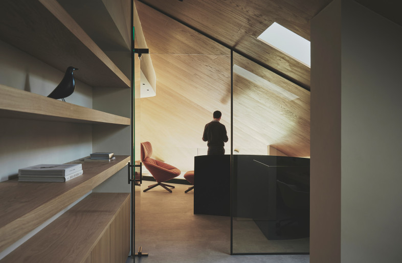 Upstairs work area - David Zarzoso