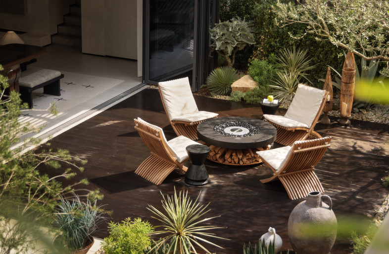 In China's cultural context, the ideal home is closely linked to a courtyard. Architecturally, we aim to reshape the relationship between living spaces and courtyards, creating a home with both warmth and cultural continuity. - Courtyard