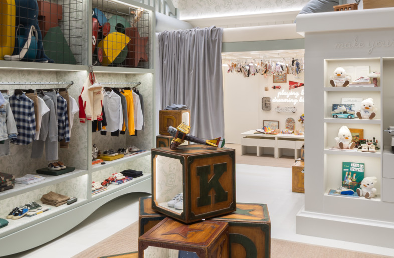 Store entrance - Courtesy of Golden Goose