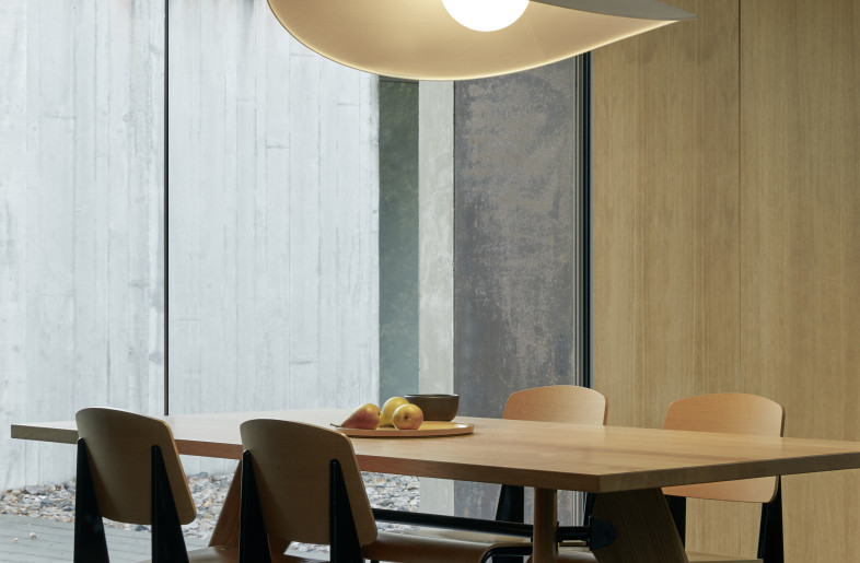 LOJA pendant Ø 90 with dining table - Peter Fehrentz